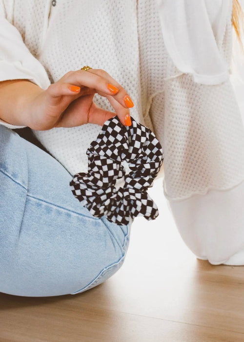 Checkerboard Overzised Scrunchie